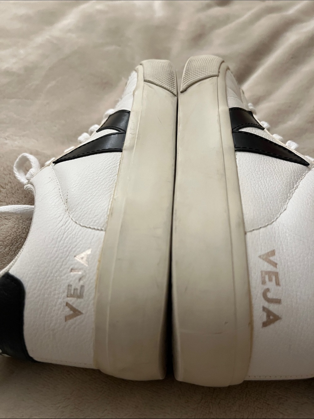 Veja Campo Women’s Sneakers - Picture 8 of 11